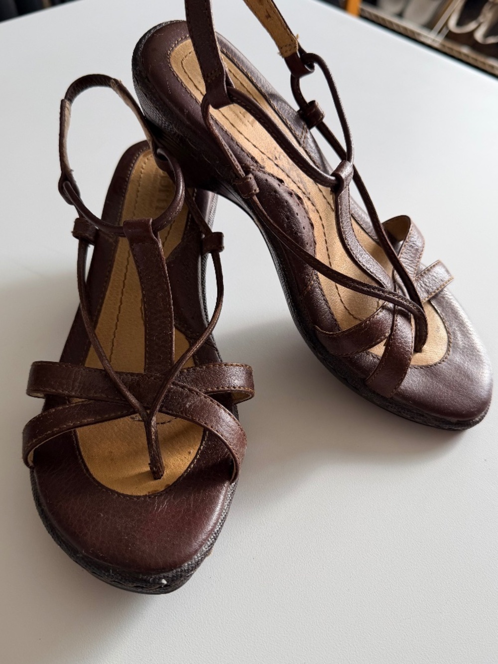 Born strappy brown leather sandals EUC 7 - Picture 2 of 7